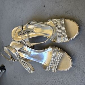 Silver Women's Heels NEGOTIABLE